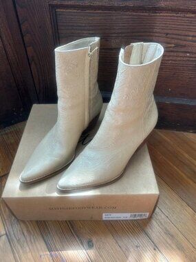 Matisse Caty tan paisley ankle boot